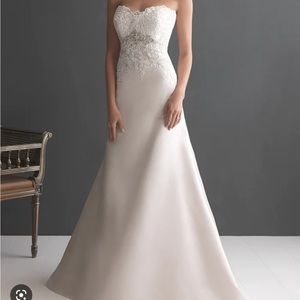 Allure Bridal wedding dress size 12-14 never worn